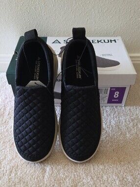 Staheekum Quilted Slip-On Loafers for Women — Black
